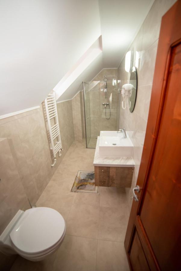 Hotel Casa Binu à Arieşeni Extérieur photo