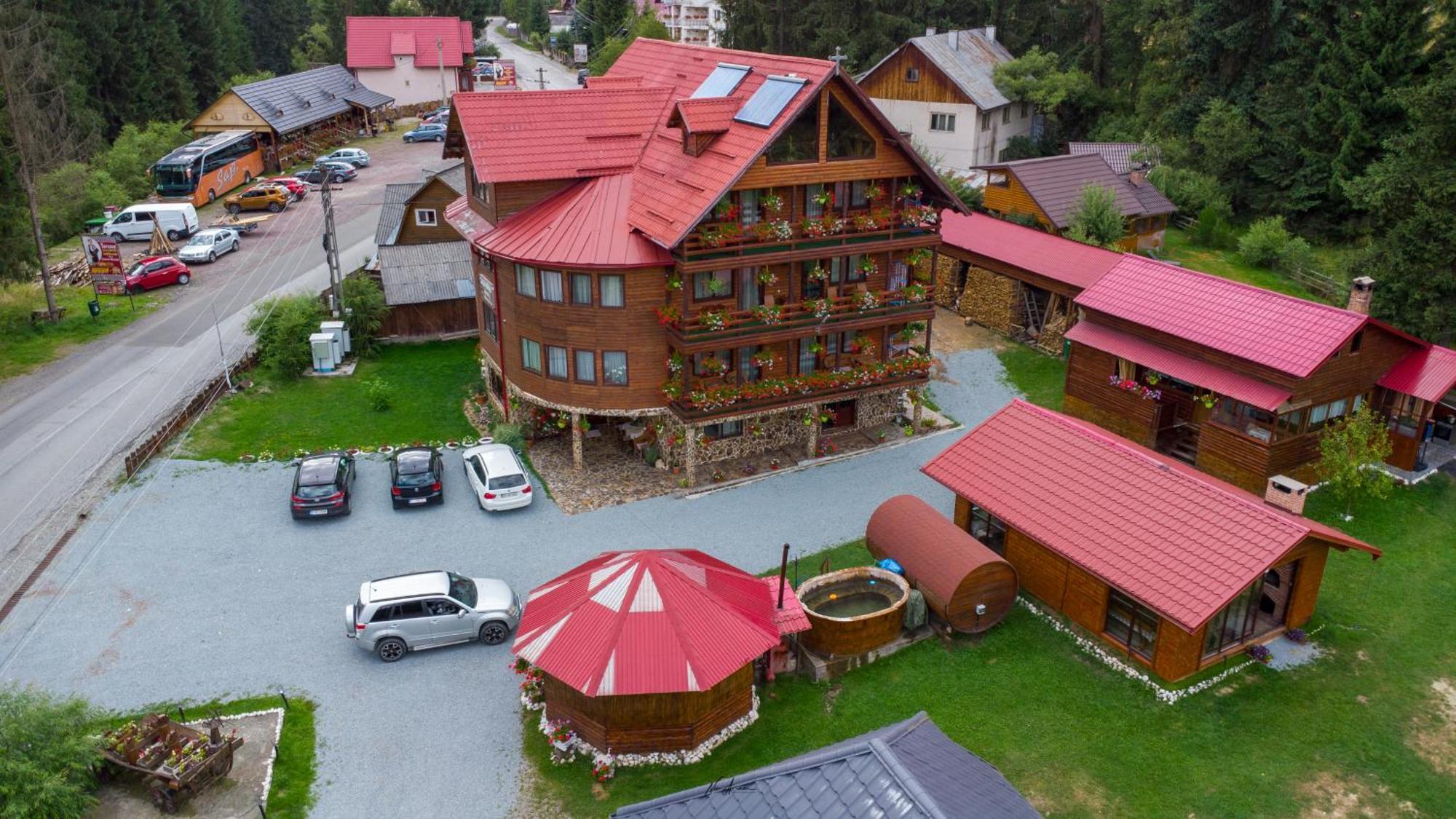 Hotel Casa Binu à Arieşeni Extérieur photo