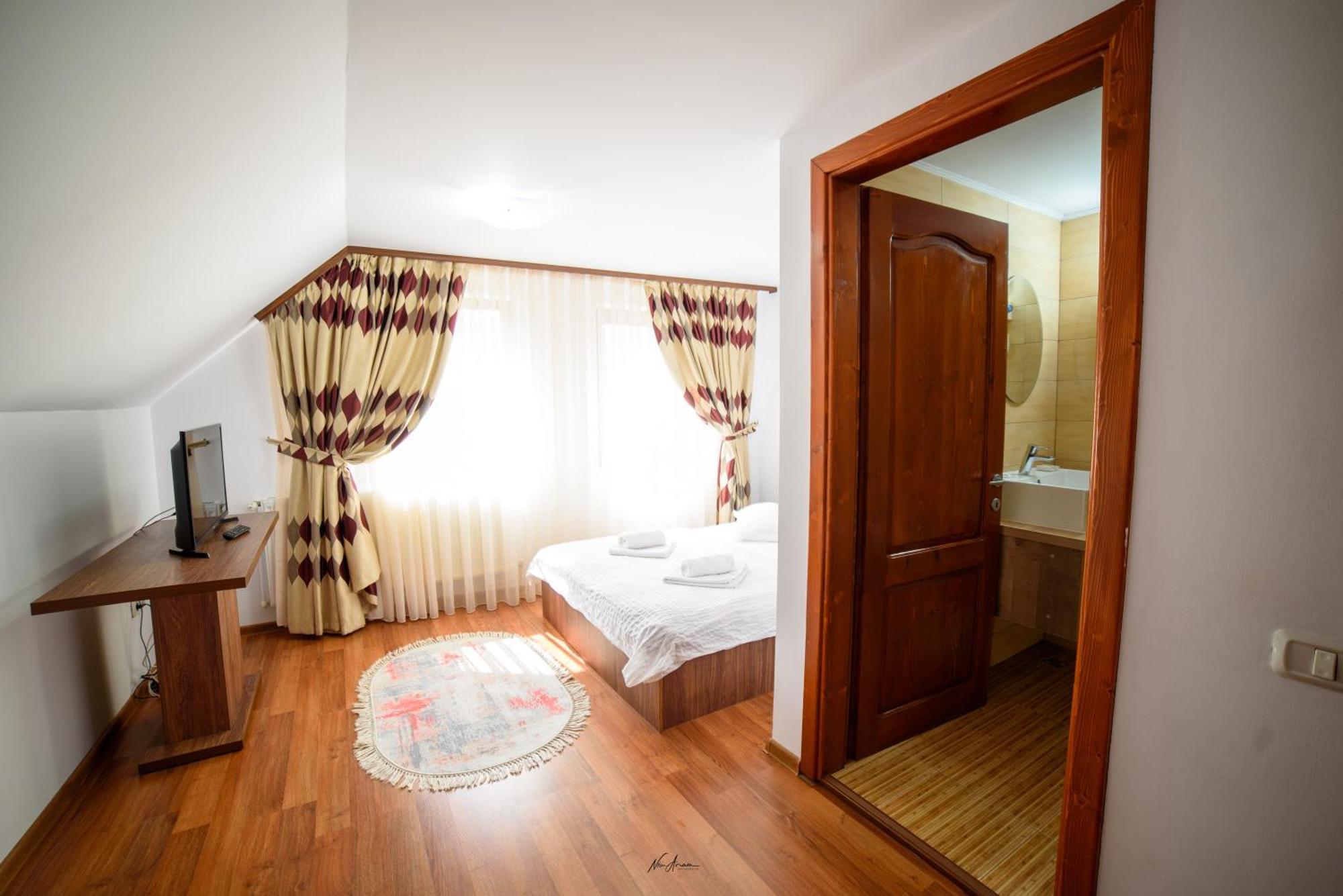 Hotel Casa Binu à Arieşeni Extérieur photo